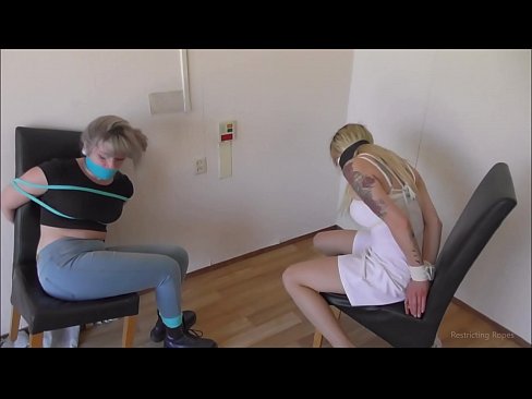 ❤️ Asılı / bağlanmış və ağzı bağlanmış / çətinlik içində olan qız ❤❌ Porn video bizdə az.nudexxx.ru